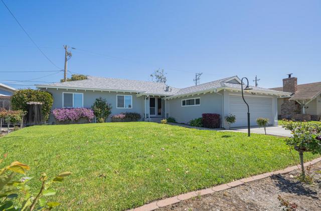 1223 Padre Drive, Salinas CA: https://media.crmls.org/mediaz/3f065c5a-703b-4fca-acbb-bddc6d44784e.jpg