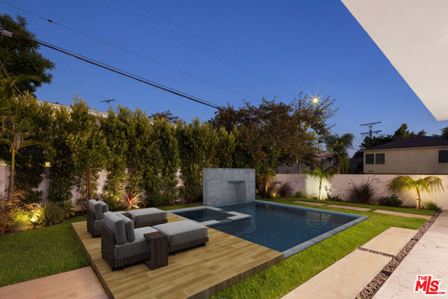 900 N Vista Street, Los Angeles CA: https://media.crmls.org/mediaz/3f067584-a025-473a-820a-b6b9d741e18d.jpg