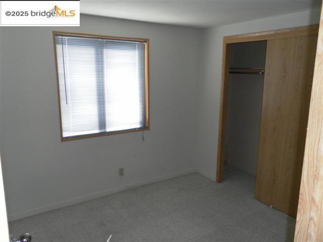 343 Alcott Ct, Bethel Island CA: https://media.crmls.org/mediaz/3f077f37-246b-4dc8-8ac1-026aa7c01161.jpg