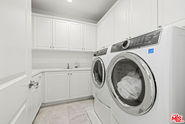 20162 W Cromwell Way, Porter Ranch CA: https://media.crmls.org/mediaz/3f081259-172e-4137-9387-19cdfaacc15d.jpg