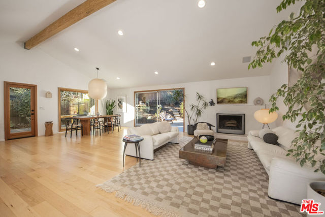 530 Pleasant Avenue photo 5