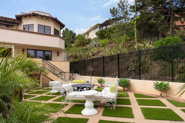1045 Van Nuys St., San Diego CA: https://media.crmls.org/mediaz/3f09f8bf-ffd7-4f86-9b6e-9d8c67b7a8bf.jpg
