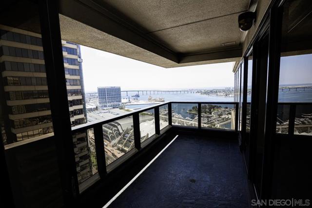 100 Harbor Drive, San Diego CA: https://media.crmls.org/mediaz/3f0a04c1-e9ad-4b86-ad0d-39a886af12f6.jpg