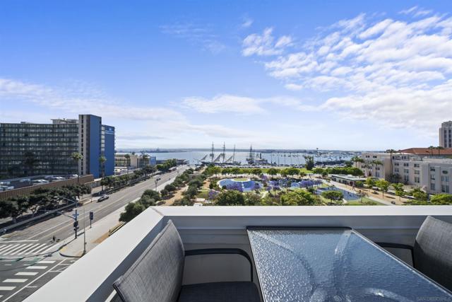 1431 Pacific Hwy, San Diego CA: https://media.crmls.org/mediaz/3f0a1f69-eaa0-4fdb-ab87-990a0565eb09.jpg