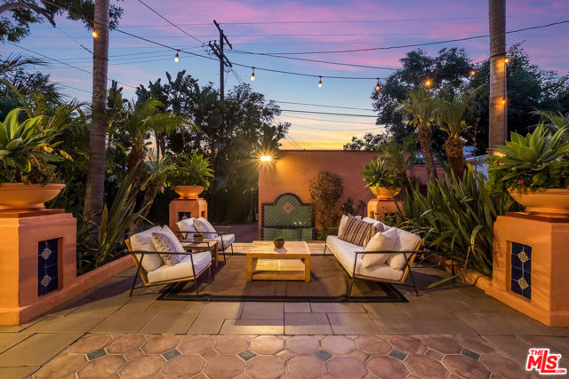 755 S Highland Avenue, Los Angeles CA: https://media.crmls.org/mediaz/3f0a2afe-7816-4c59-bad1-4ae4c41ef7d5.jpg