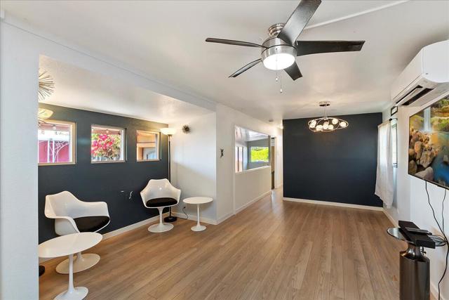 4 Arapaho Street, Palm Springs CA: https://media.crmls.org/mediaz/3f0a3548-19bb-49cb-8373-04000abf651c.jpg