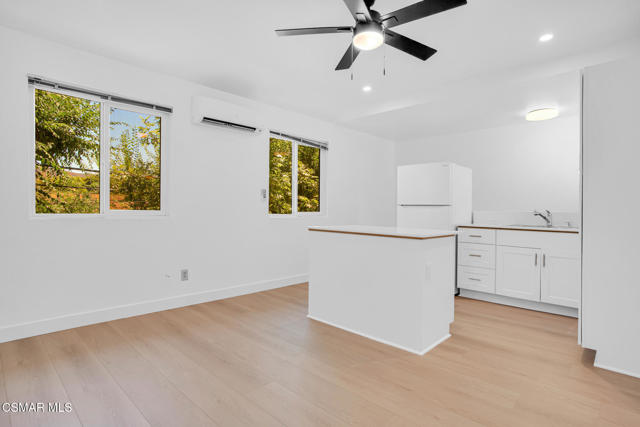 1160 Alamos Drive, Thousand Oaks CA: https://media.crmls.org/mediaz/3f0bc82e-7b33-48bf-bc68-d0ccbff3f4de.jpg