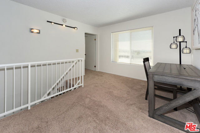 Loft, to Office/Bed 3