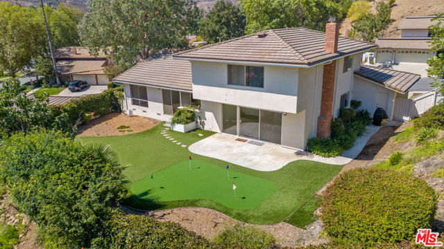 1943 Stonesgate Street, Westlake Village CA: https://media.crmls.org/mediaz/3f0c33d4-f92b-4d2a-bd7e-32a78bcf0450.jpg