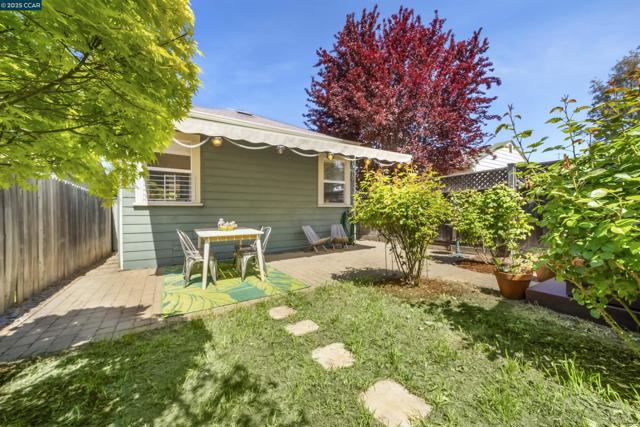 5430 Santa Cruz Ave, Richmond CA: https://media.crmls.org/mediaz/3f0d4b90-60bd-41b0-b3a2-7bfaa250e25e.jpg