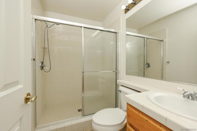 641 Serrano Ln, Chula Vista CA: https://media.crmls.org/mediaz/3f0efe1e-0bf2-42d5-b3f9-36e391827f58.jpg