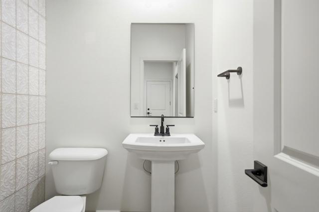 Image 28 of 40 For 58293 Coral View Way