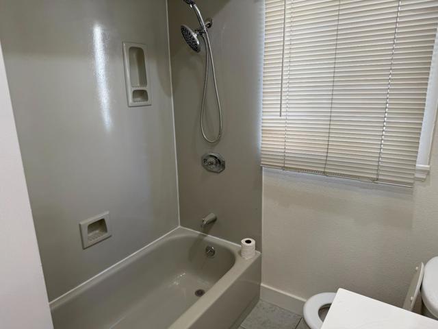 3050 22nd Avenue, Oakland CA: https://media.crmls.org/mediaz/3f0f95a5-c803-4e11-8156-6fb228c64846.jpg
