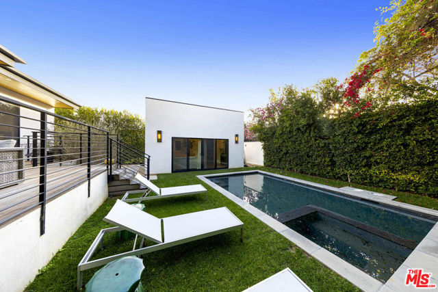 123 S Kilkea Drive, Los Angeles CA: https://media.crmls.org/mediaz/3f0fad1b-c589-413b-8472-4eb79645c61b.jpg
