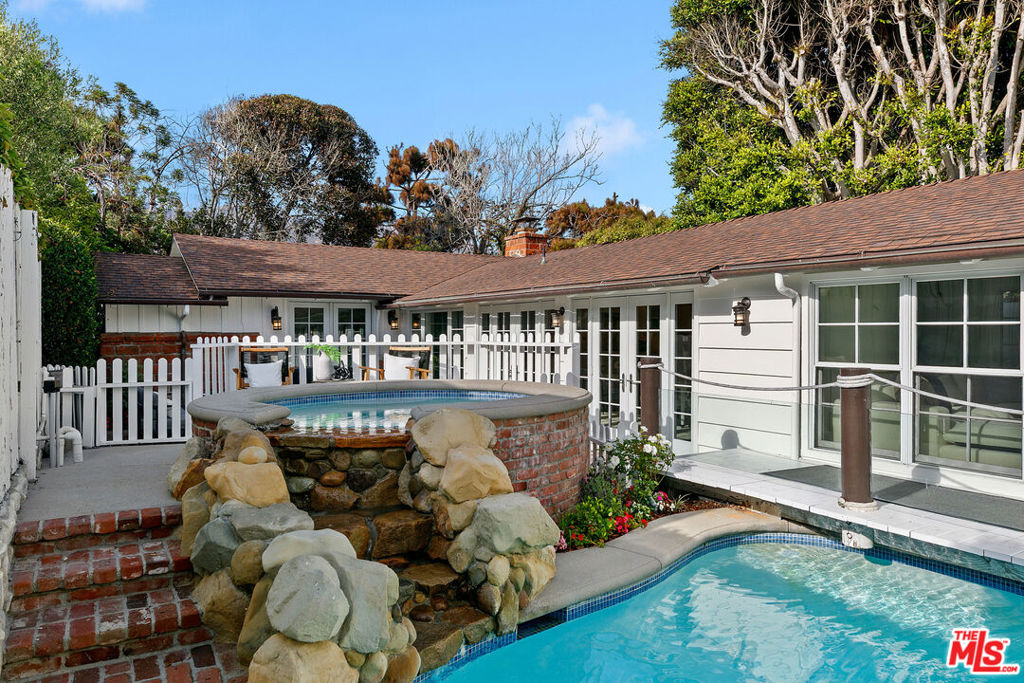 MLS #26862523 image #3