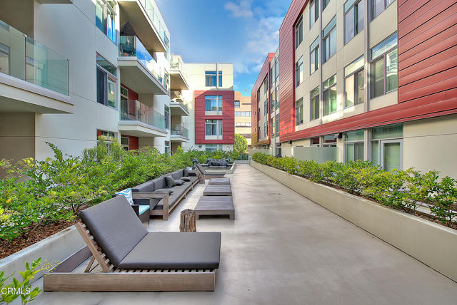 Detail Gallery Image 9 of 56 For 133 S Los Robles Ave #205,  Pasadena,  CA 91101 - 2 Beds | 2 Baths