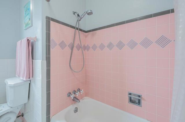 914 Junipero Way, Salinas CA: https://media.crmls.org/mediaz/3f113aaf-d77c-43cb-a9ab-a6127b63f57c.jpg
