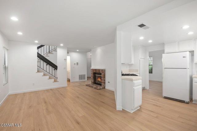 4139 Lost Springs Drive, Agoura Hills CA: https://media.crmls.org/mediaz/3f11962e-1875-4866-8a5a-585b9958d810.jpg