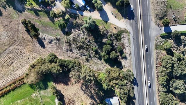 10706 Country Meadows Road, Salinas CA: https://media.crmls.org/mediaz/3f11c976-c3fb-4272-8da7-60682fe19276.jpg