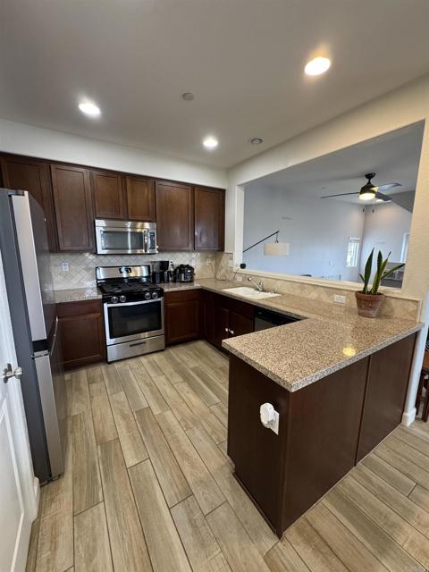 1614 Sanderling Avenue, Chula Vista CA: https://media.crmls.org/mediaz/3f124b7a-d23b-4be5-ad2b-a09433ee5110.jpg