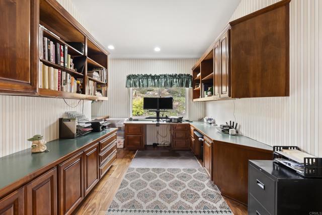 11984 Paseo Fuerte, El Cajon CA: https://media.crmls.org/mediaz/3f126a4b-be91-4d66-a9a1-34acf7466672.jpg
