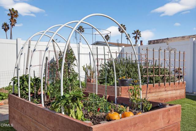 Detail Gallery Image 30 of 40 For 1040 Dover Ln, Ventura,  CA 93001 - 2 Beds | 2 Baths