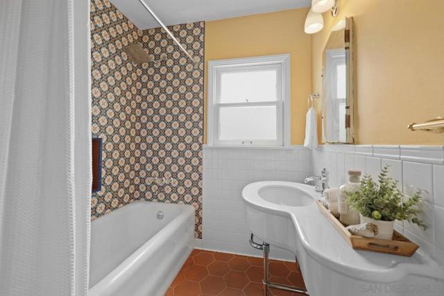 3322 Dumas St, San Diego CA: https://media.crmls.org/mediaz/3f12f2a1-e789-4602-8872-f72ae7d01669.jpg