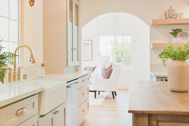 3951 Atascadero Drive, San Diego CA: https://media.crmls.org/mediaz/3f1309d7-2bbf-4807-a3ab-dc024a664b10.jpg