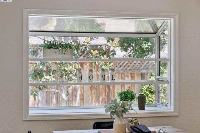 7467 Sundrop Ct, Pleasanton CA: https://media.crmls.org/mediaz/3f13cc67-a68b-4deb-baaa-b6051e020bad.jpg