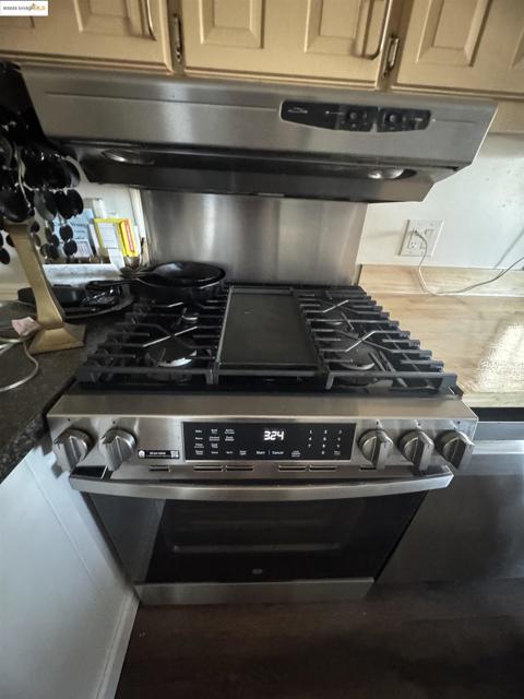 137 Zartop, Oakley CA: https://media.crmls.org/mediaz/3f14bccd-ea6b-45c8-9f1f-96cb4a9f10cd.jpg