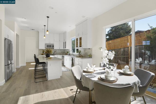 207 Valley View Pl, El Sobrante CA: https://media.crmls.org/mediaz/3f14ca04-a41b-458c-b5d9-5e61726033fa.jpg