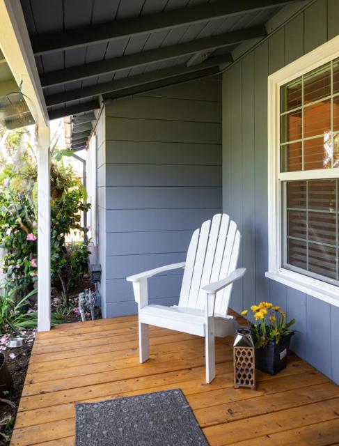 2336 Palo Verde Avenue, East Palo Alto CA: https://media.crmls.org/mediaz/3f15ee9b-7b67-4adf-a9ca-50eeca9f6e8a.jpg