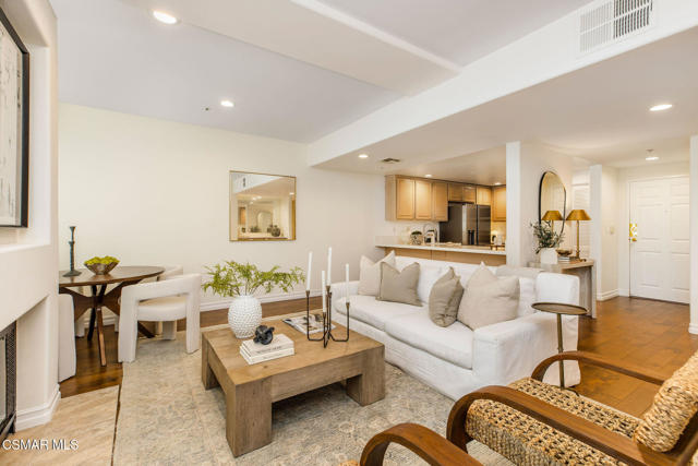 Drew Fenton | 11920 Goshen Avenue Los Angeles CA | MLS: 7420795 Drew Fenton | 11920 Goshen Avenue Los Angeles CA | MLS: 7420795