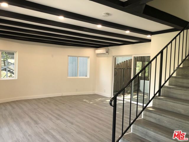 6900 Treasure Trail, Los Angeles CA: https://media.crmls.org/mediaz/3f162d77-60bc-4ade-a138-ca3a278ef420.jpg