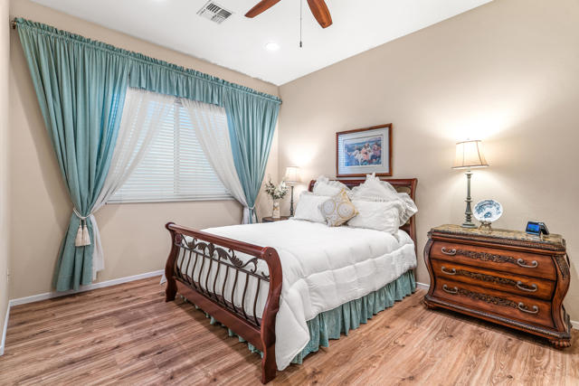 17 Corte Del Sol, Rancho Mirage CA: https://media.crmls.org/mediaz/3f163635-1d01-4ae0-b580-e5c6d2499a9c.jpg