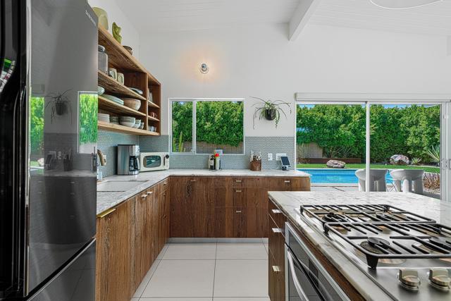 2639 E Livmor Avenue, Palm Springs, CA 92262