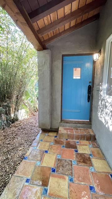 366 Palm Ave, Chula Vista CA: https://media.crmls.org/mediaz/3f16b521-fbb7-4d8c-9d6e-f05dee54097b.jpg