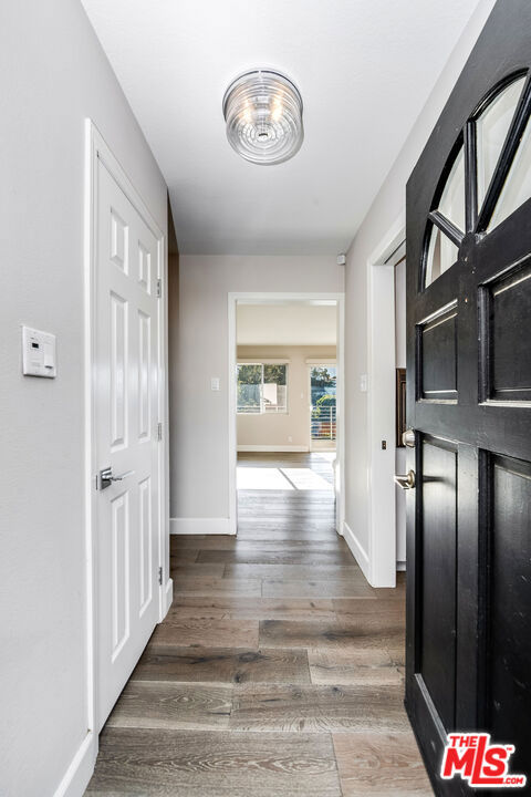 3909 Glenridge DriveSherman Oaks image #5