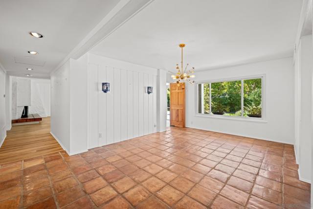 1640 El Paso Real, La Jolla CA: https://media.crmls.org/mediaz/3f1802a9-567f-4573-a35f-a5513df66be4.jpg