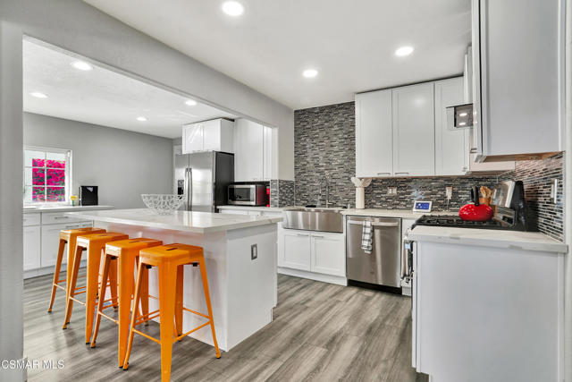 677 S Highland Drive, Palm Springs CA: https://media.crmls.org/mediaz/3f18767b-f18a-4bdb-be7f-17f111d13fc3.jpg