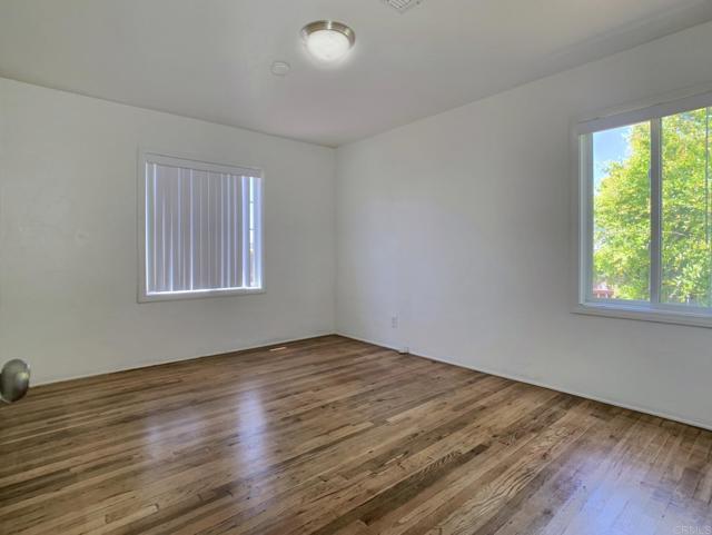 161 Twin Oaks Circle, Chula Vista CA: https://media.crmls.org/mediaz/3f19388c-f59f-4dcc-b01e-47abc3fb3091.jpg