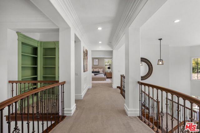 638 Oak Tree Court, Simi Valley CA: https://media.crmls.org/mediaz/3f195758-5ab0-4a02-93a8-2943d515cd80.jpg