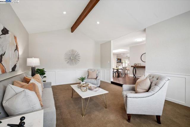 3186 Berkshire Ct, Pleasanton CA: https://media.crmls.org/mediaz/3f1a4a22-f8ae-4770-a260-40400fc4dccb.jpg