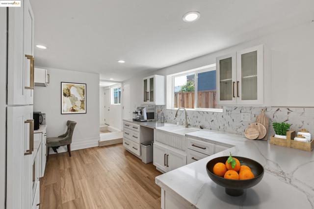 2906 Adeline St, Oakland CA: https://media.crmls.org/mediaz/3f1a642b-abb6-4e19-8692-70af7ab4b379.jpg