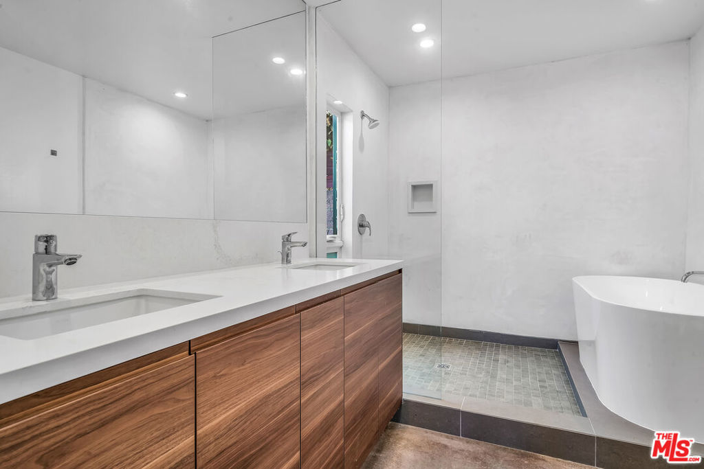 MLS #25614043 image #19