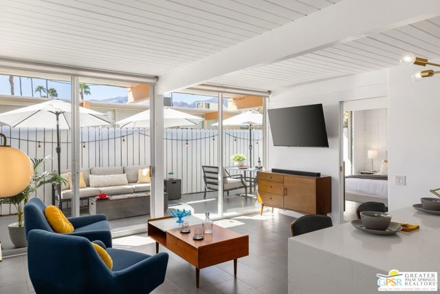 1111 E Palm Canyon Drive #307, Palm Springs, CA 92264