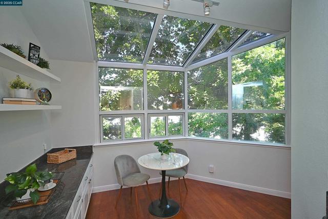 3279 Mt Diablo Ct, Lafayette CA: https://media.crmls.org/mediaz/3f1bbe40-1b0a-48fe-b5cd-2b1da3212efa.jpg