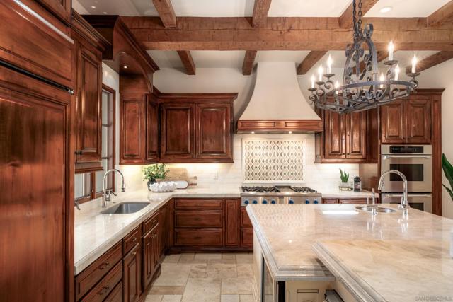 1038 E Ave, Coronado CA: https://media.crmls.org/mediaz/3f1bec69-9709-41bb-8bce-e1b57d90e261.jpg