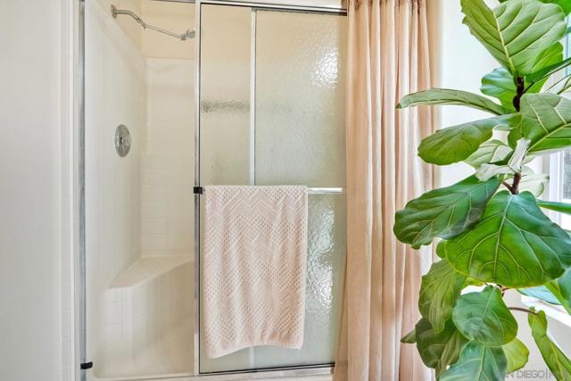 1001 S Hale Ave, Escondido CA: https://media.crmls.org/mediaz/3f1bf54b-7572-4b56-8d4d-538298d40823.jpg