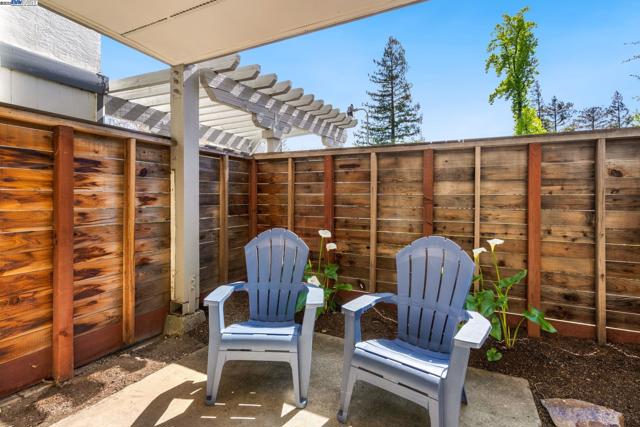 4081 Clayton Rd, Concord CA: https://media.crmls.org/mediaz/3f1c5032-52d1-423b-9ce3-523124893e57.jpg